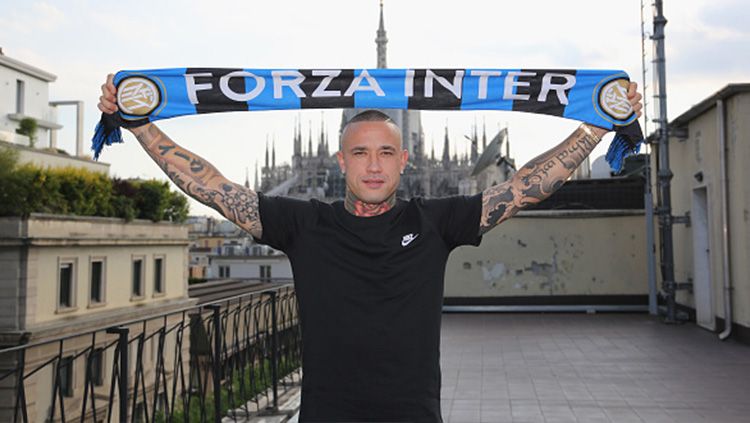 Radja Nainggolan resmi ke Inter Milan. Copyright: © Getty Images