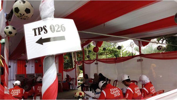TPS Pilkada 2018 bertema Asian Games 2018. Copyright: &copy; WARTA KOTA/MUHAMAD AZZAM