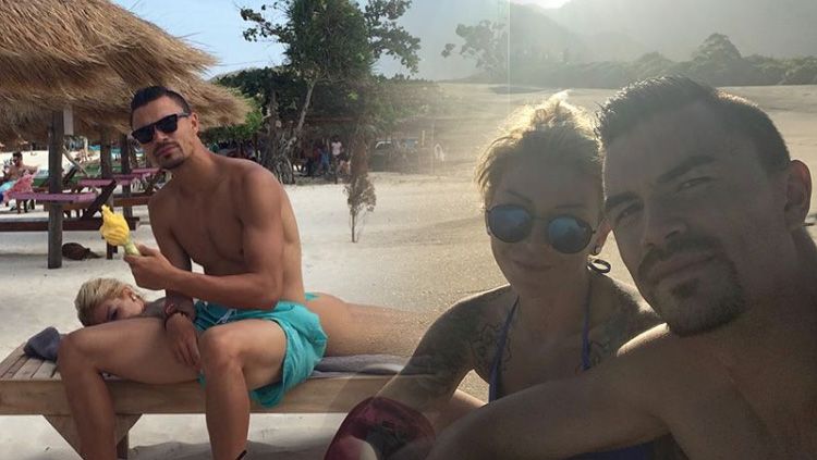 Emil Audero sedang berlibur ke Lombok, Nusa Tenggara Barat. Copyright: &copy; instagaram@emilaudero