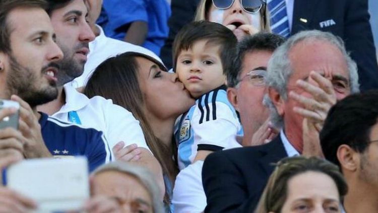 Istri Lionel Messi, Antonella Roccuzzo. Copyright: &copy; Daily Mail