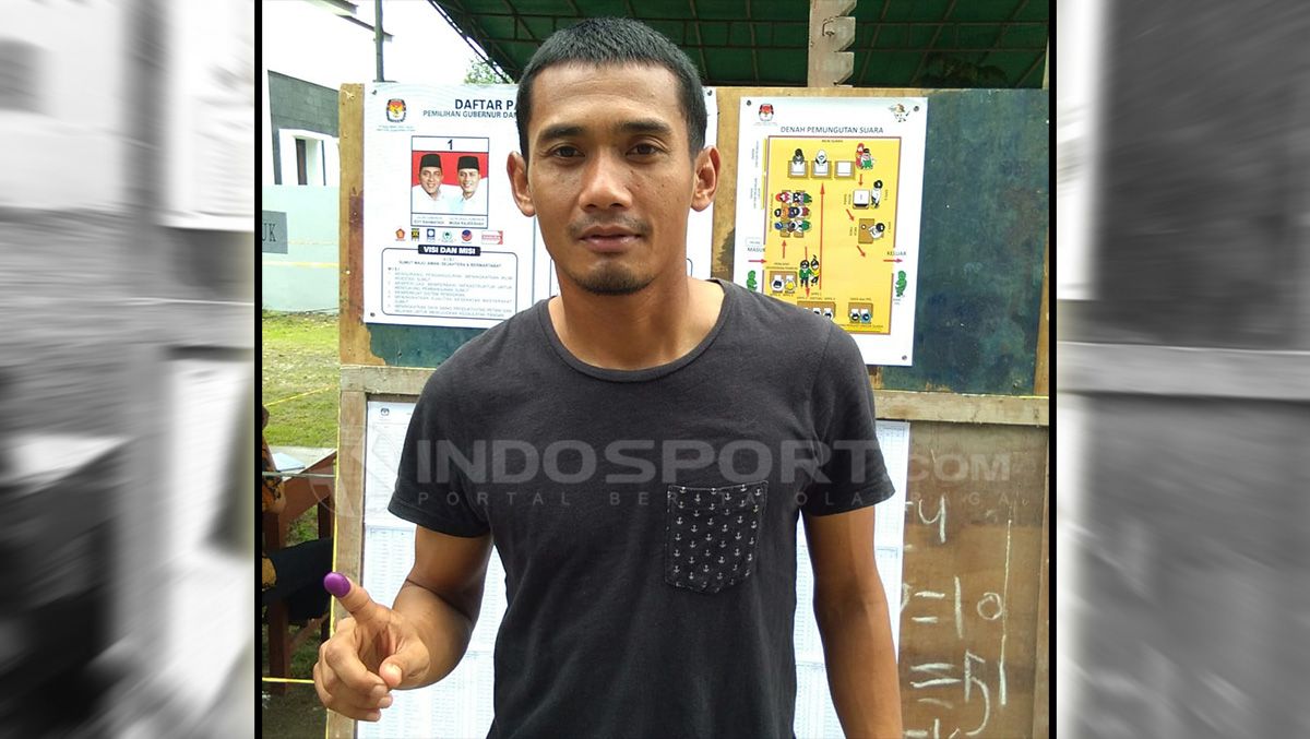 Legimin Raharjo, nyoblos juga, ini harapan kapten PSMS untuk Gubernur Sumut. Copyright: &copy; Kesuma Ramadhan/Indosport.com