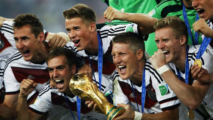 Tiga sosok sentral Tim Nasional Jerman 2014 Klose, Schweinsteiger, dan Lahm. Copyright: © Getty Images