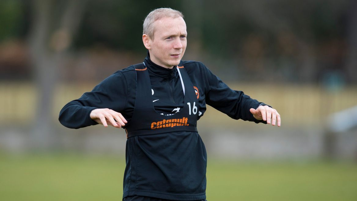 Willo Flood saat masih membela Dunfermine Athletic. Copyright: © Getty Images