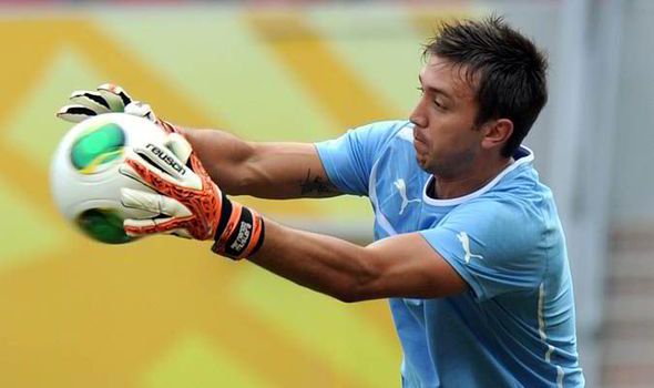 Kiper Uruguay, Fernando Muslera. Copyright: © Daily Express