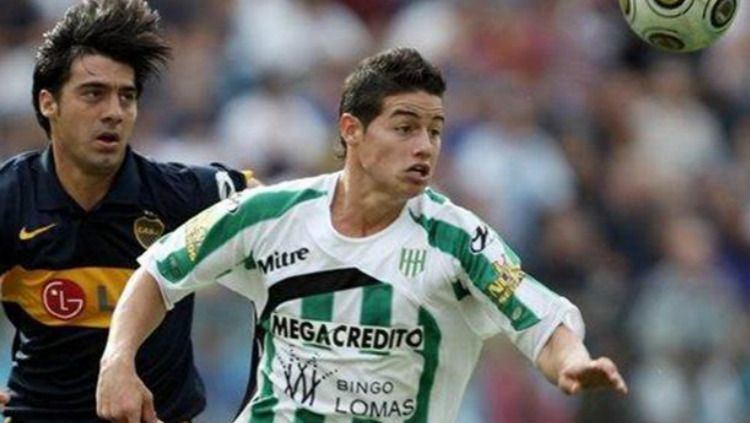 James Rodriguez saat berseragam Banfield di usia 17 tahun Copyright: &copy; Getty Images