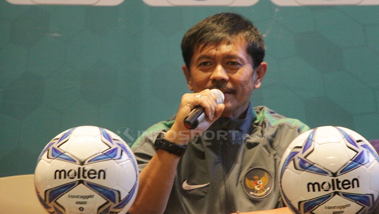 Indra Sjafri saat press conference di Hotel Java Paragon, Surabaya Jawa Timur. Sabtu (30/6/18). Copyright: © Fitra Herdian/Indosport.com