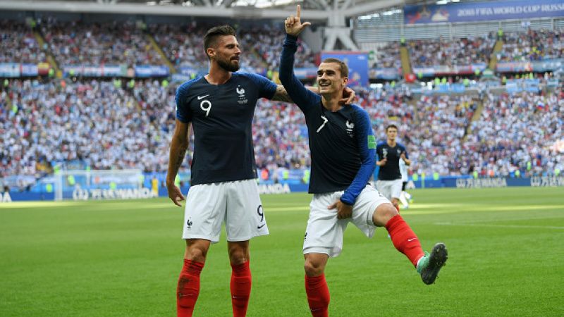 Antoine Griezmann (kanan) merayakan golnya ke gawang Argentina Copyright: © Getty Images