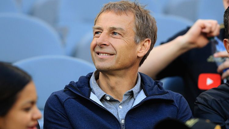 Jurgen Klinsmann menyatakan pengunduran dirinya sebagai pelatih kepala Hertha Berlin. Copyright: © Getty Images