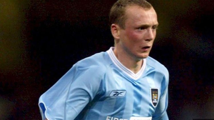 Willo Flood, eks pemain Manchester City yang sedang jalani tes medis bersama Bali United. Copyright: © Mancity.com