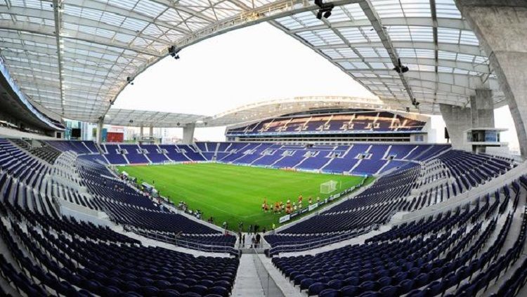 Stadion Estadio do Dragao milik klub FC Porto, yang akan menjadi tuan rumah putaran final UEFA Nations League Copyright: © jvuentusnews24.com