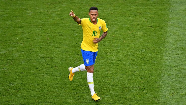 Neymar merayakan gol pembuka yang dicetaknya ke gawang Meksiko. Copyright: © Getty Images