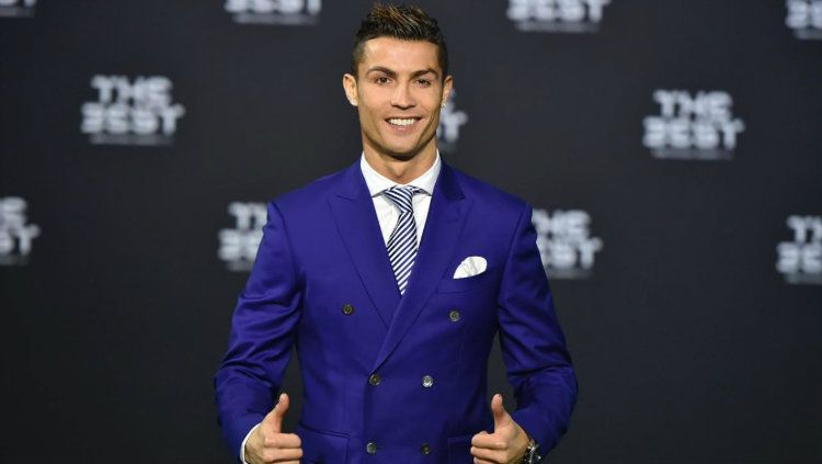 Megabintang Real Madrid, Cristiano Ronaldo, dikaitkan dengan transfer ke Juventus. Copyright: © The18
