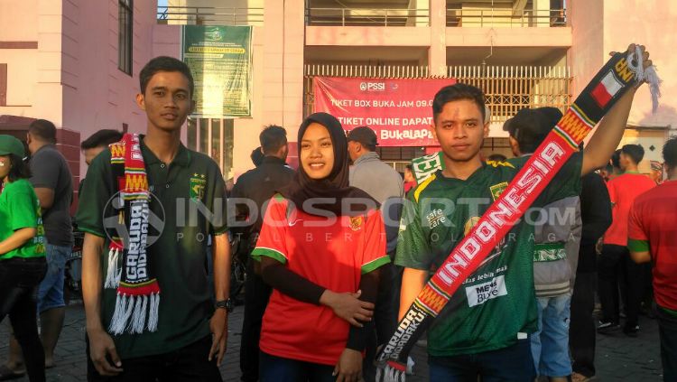 Bonek yang menonton laga Indonesia vs Vietnam di Piala AFF U-18 2018. Copyright: &copy; Petrus Manus Da Yerrimon/INDOSPORT