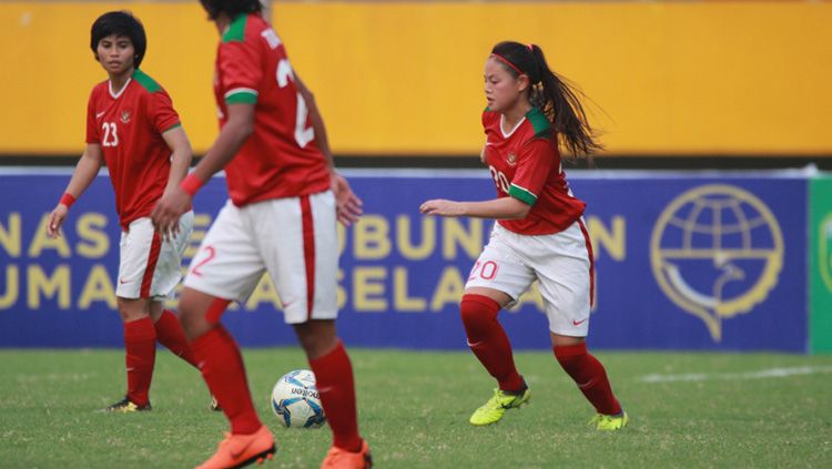Pemain Tim Nasional Wanita Indonesia Dhanielle Daphne saat bertanding di Piala AFF Wanita 2018. Copyright: © pssi.org