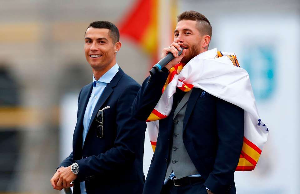 Sergio Ramos dan Cristiano Ronaldo. Copyright: &copy; https://givemesport.azureedge.net/images/18/07/10/94bf66e782a139c43ea90c792479e391/960.jpg