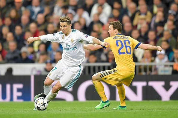 Ronaldo saat menghadapi Juventus di Liga Champions.  Copyright: © https://statics.sportskeeda.com/editor/2018/07/2e293-1531254221-800.jpg