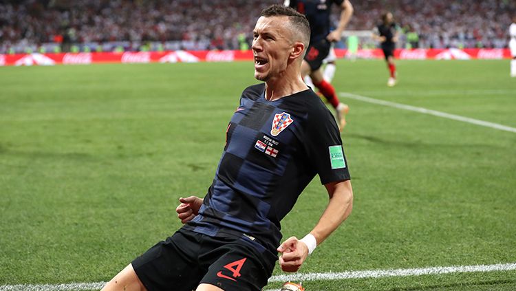 Selebrasi pemain Kroasia, Ivan Perisic, saat melawan Inggris di Piala Dunia 2018. Copyright: © INDOSPORT