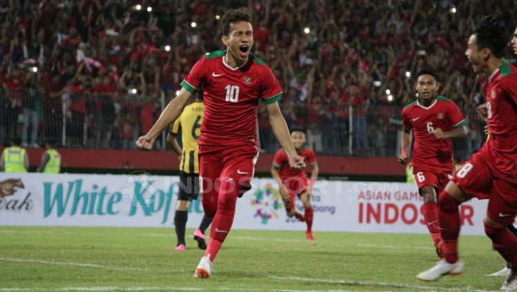 Aksi selebrasi Egy Maulana Vikri usai mencetak gol. Copyright: © Fitra Herdian/Indosport
