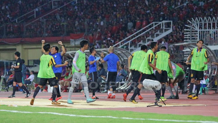 Tim Malaysia merayakan gol. Copyright: © Fitra Herdian/Indosport