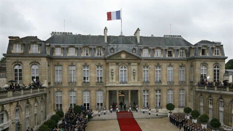 Istana Elysee yang akan digunakan untuk menyambut Timnas Prancis. Copyright: © Reuters.