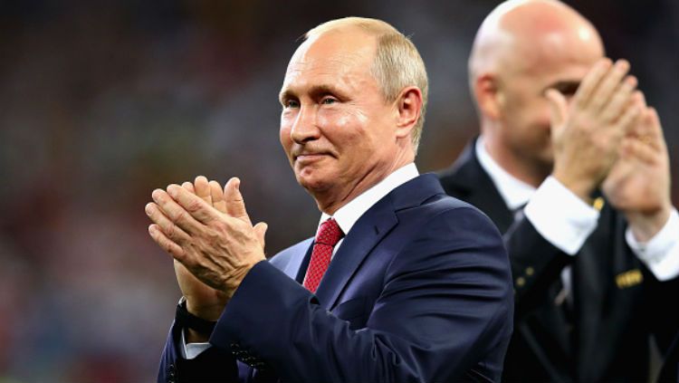 Kirim Bencana ke Sepak Bola Rusia, Apa Sih Klub Favorit Vladimir Putin? Copyright: © Getty Images