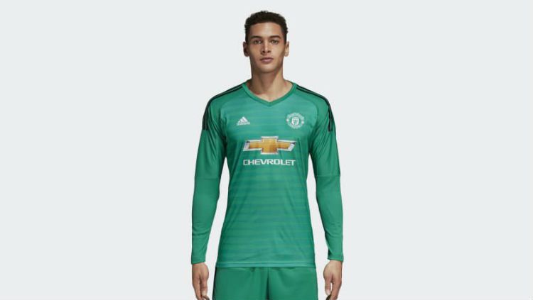 Jersey kiper Manchester United musim 2018/19. Copyright: © Manutd.com