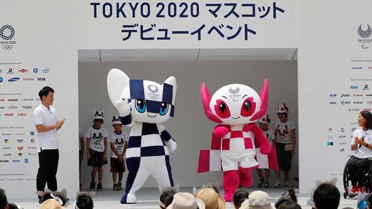 Miraitowa dan Someity, Maskot Olimpiade dan Paralimpik Tokyo 2020 di Tokyo Jepang (22/07/18). Copyright: © Reuters