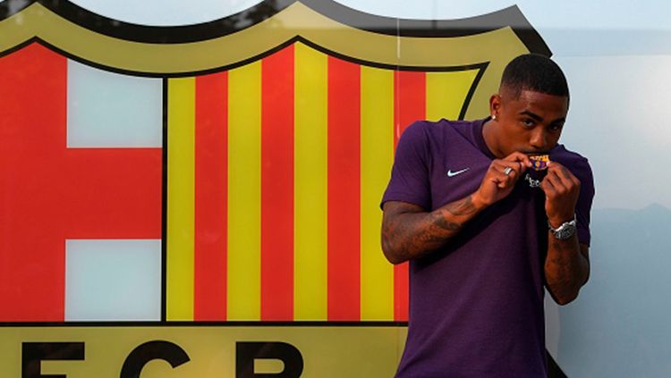 Malcom resmi diperkenalkan sebagai pemain baru Barcelona. Copyright: © Getty Images