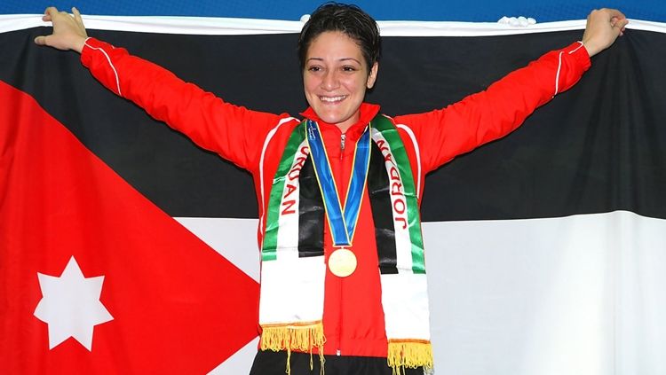 Atlet Karate Yordania, Manar Shath saat mendapatkan medali emas pada Asian Games 2010 lalu. Copyright: © Getty Images