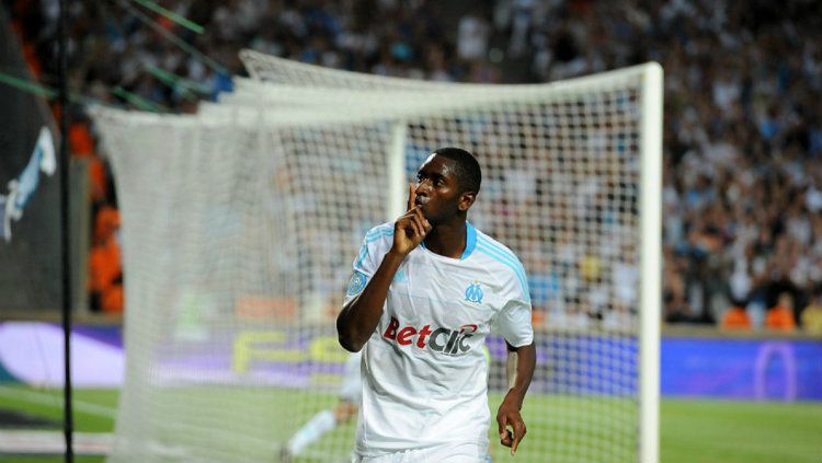 Mamadou Samassa usai mencetak gol bagi Marseille. Copyright: © OM