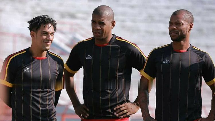 Trio Brasil yang pernah memperkuat Persipura, Addison Alves, Marcio Nascimento, dan Hilton Moreira. Copyright: © Media Officer Persipura