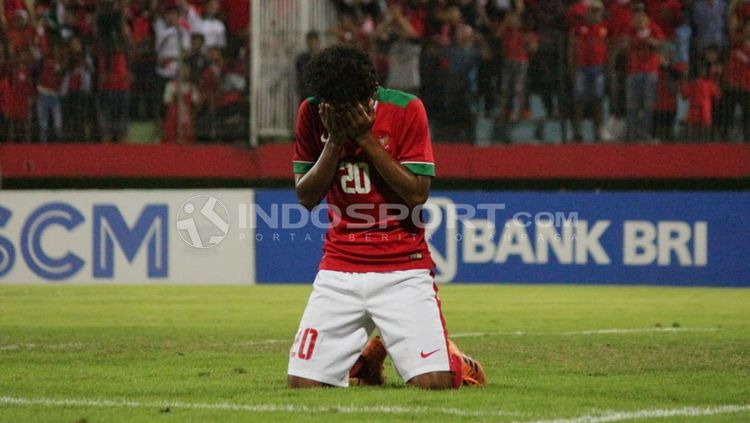 Bagus Kahfi menangis usai cetak gol dalam laga Piala AFF antara Indonesia U-16 vs Filipina U16. Copyright: © Fitra Herdian/INDOSPORT