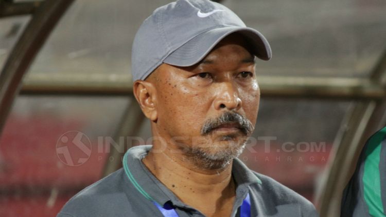 Pelatih Timnas Indonesia U-16, Fahkri Husaini sedikit mengeluhkan empat pemain yang ada dalam daftar skuatnya di ajang Piala Asia U-16 2018. Copyright: © Fitra Herdian/INDOSPORT