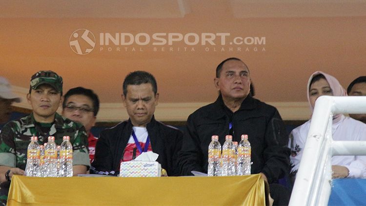 Ketua PSSI Edy Rahmayadi saat menyaksikan laga Piala AFF U-16 Timnas Indonesia Indonesia U-16 melawan Filipina U-16. Copyright: © Fitra Herdian/INDOSPORT