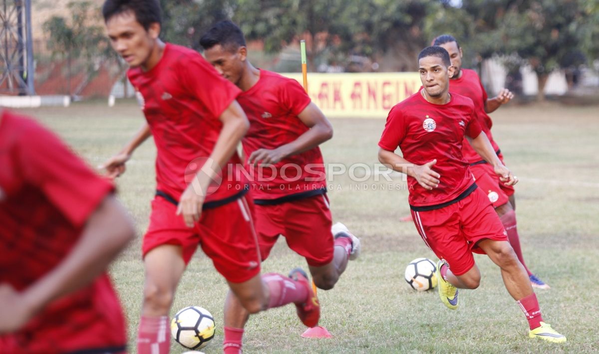 Renan Silva saat berlatih dengan Persija Jakarta. Copyright: © Herry Ibrahim/INDOSPORT