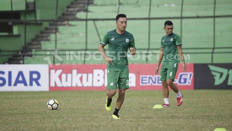 Shohei Matsunaga saat mengikuti latihan bersama PSMS. Copyright: © INDOSPORT/Kesuma Ramadhan