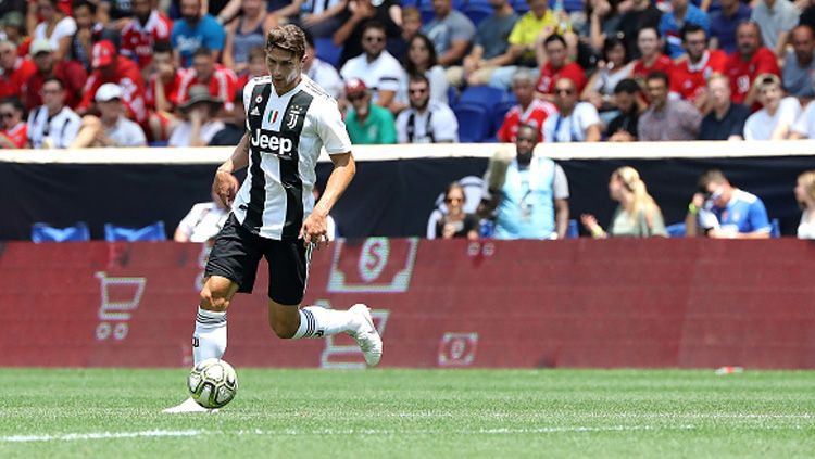 Mattia Caldara, bek tengah Juventus. Copyright: © Getty Images