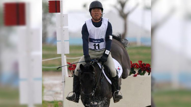 Mendiang atlet berkuda Korea Selatan, Kim Hyung Chil. Copyright: © Getty Images