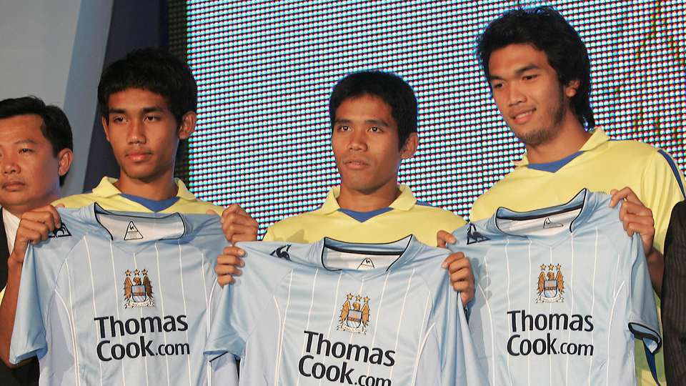 Tiga pemain asal Thailand yang direkrut Man City pada tahun 2007 Copyright: &copy; Give Me Sports
