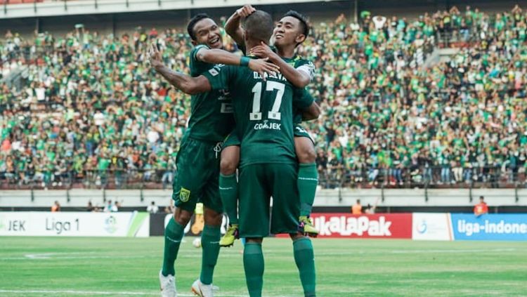 Aksi selebrasi pemain Persebaya Surabaya. Copyright: © media persebaya