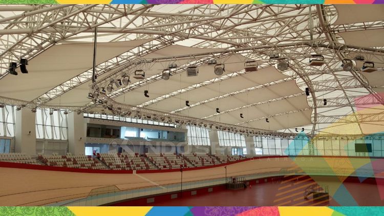 Velodrome Rawamangun siap digunakan pada Asian Games 2018. Copyright: © Annisa Hardjanti/INDOSPORT