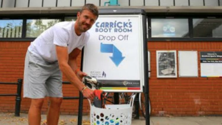 Michael Carrick membentuk program sumbangan sepatu bola. Copyright: &copy; Michael Carrick Foundation