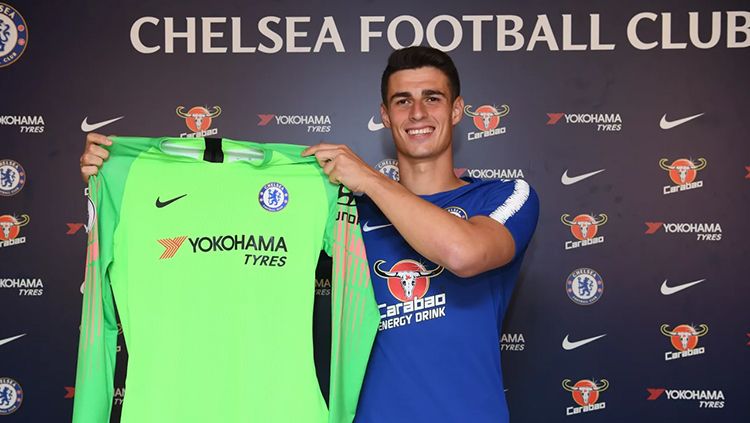 Kepa Arrizabalaga ketika resmi pindah dari Athletic Bilbao ke Chelsea. Copyright: © chelsea.com