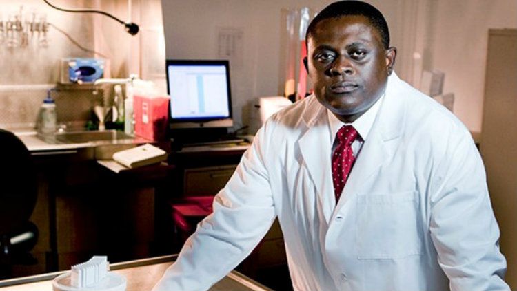 Dokter spesialis otak Bennet Omalu Copyright: © New york post