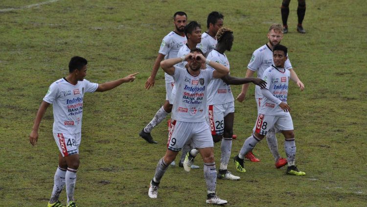 Selebrasi gol Ilija spasojevic ke gawang Perseru Serui (10/08/18). Copyright: © Bali United