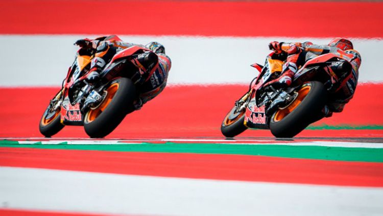 Marc Marquez dan Dani Pedrosa di sesi pemanasan MotoGP Austria 2018. Copyright: © Getty Images