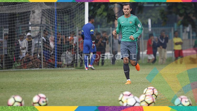 Rezaldi Hehanusa tengah menjalani latihan bersama Timnas Indonesia. Copyright: © INDOSPORT