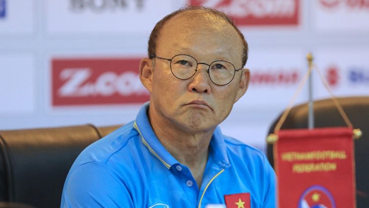 Pelatih timnas Vietnam bernama Park Hang-seo ngamuk jelang pertandingan keempat Grup B putaran ketiga Kualifikasi Piala Dunia 2022 melawan Oman. Copyright: © Nhan Dan