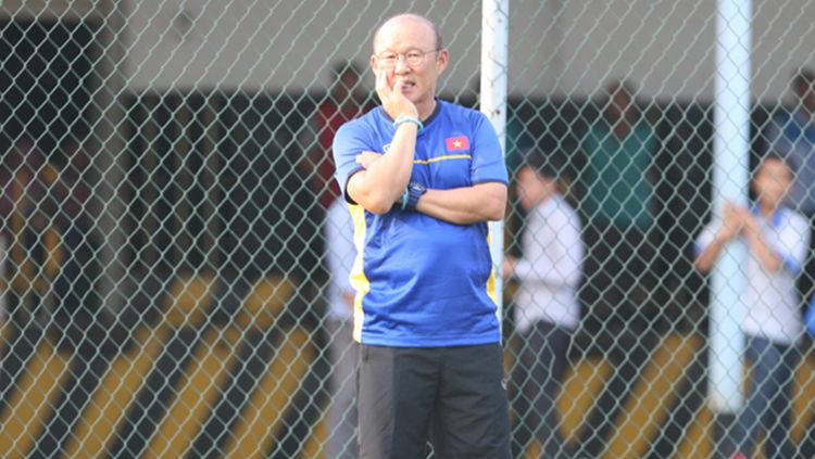 Hang-seo Park pelatih sukses Timnas Vietnam yang digaji jauh lebih kecil dari Luis Milla.  Copyright: © VnExpress