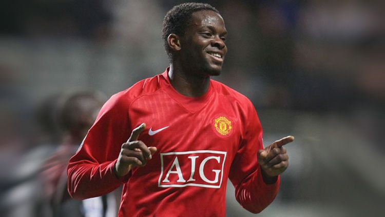 Penampilan tidak konsisten Manchester United di bawah asuhan Ole Gunnar Solskjaer musim ini membuat legenda Setan Merah, Louis Saha, buka suara. Copyright: © Getty Images